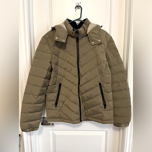 Guess: Thermore Tech  Jacket - Picture 1 of 10